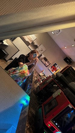 ニューハーフ